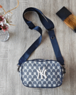 韓國MLB 牛仔風老花斜背包：圖片 4